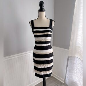 Women’s size 2 White House, black market dress